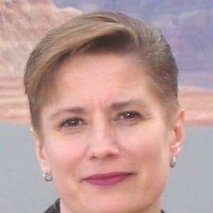 Meet your Posher, Polly